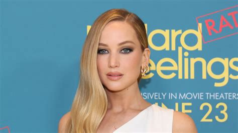 jennifer lawrence fully nude|Jennifer Lawrence shocks fans by getting completely naked in。